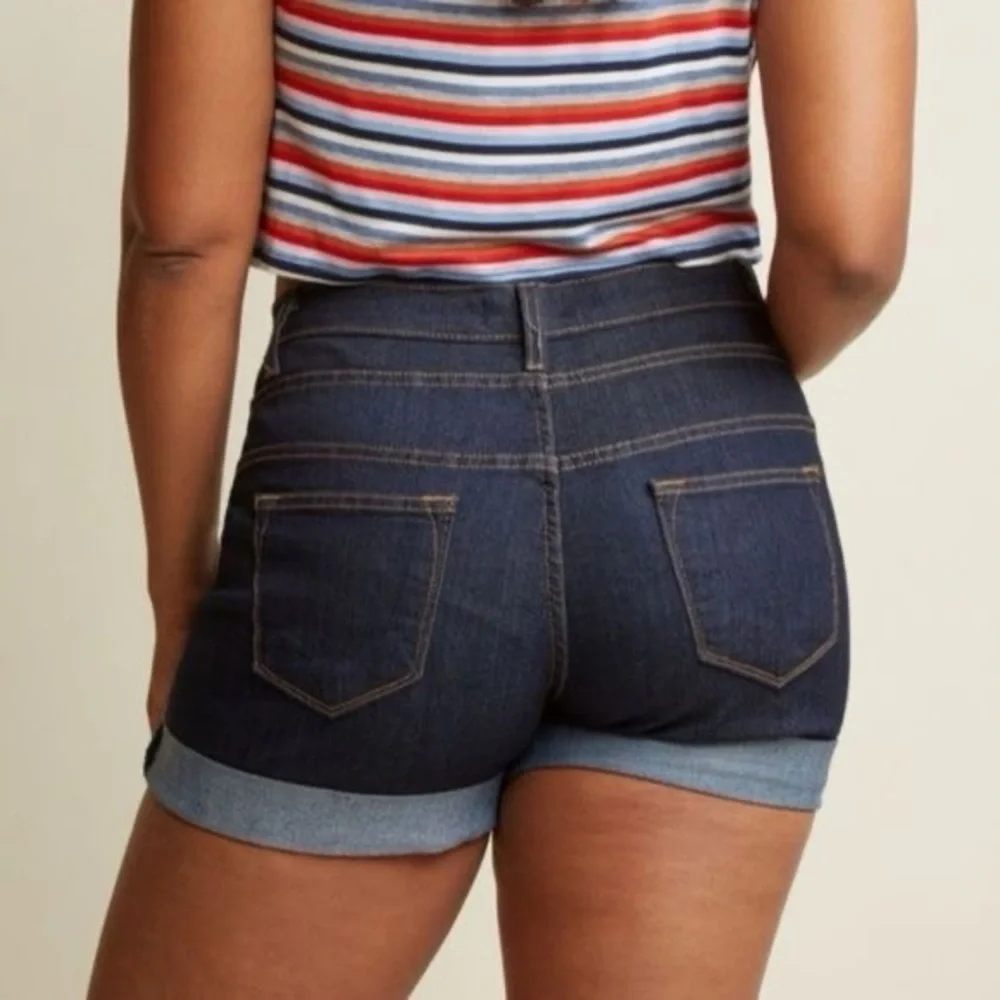 Modcloth Karaoke Songstress High Waisted Shorts - Picture 2 of 10